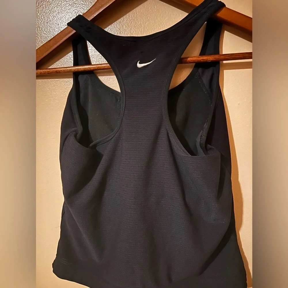 Nike cropped tank